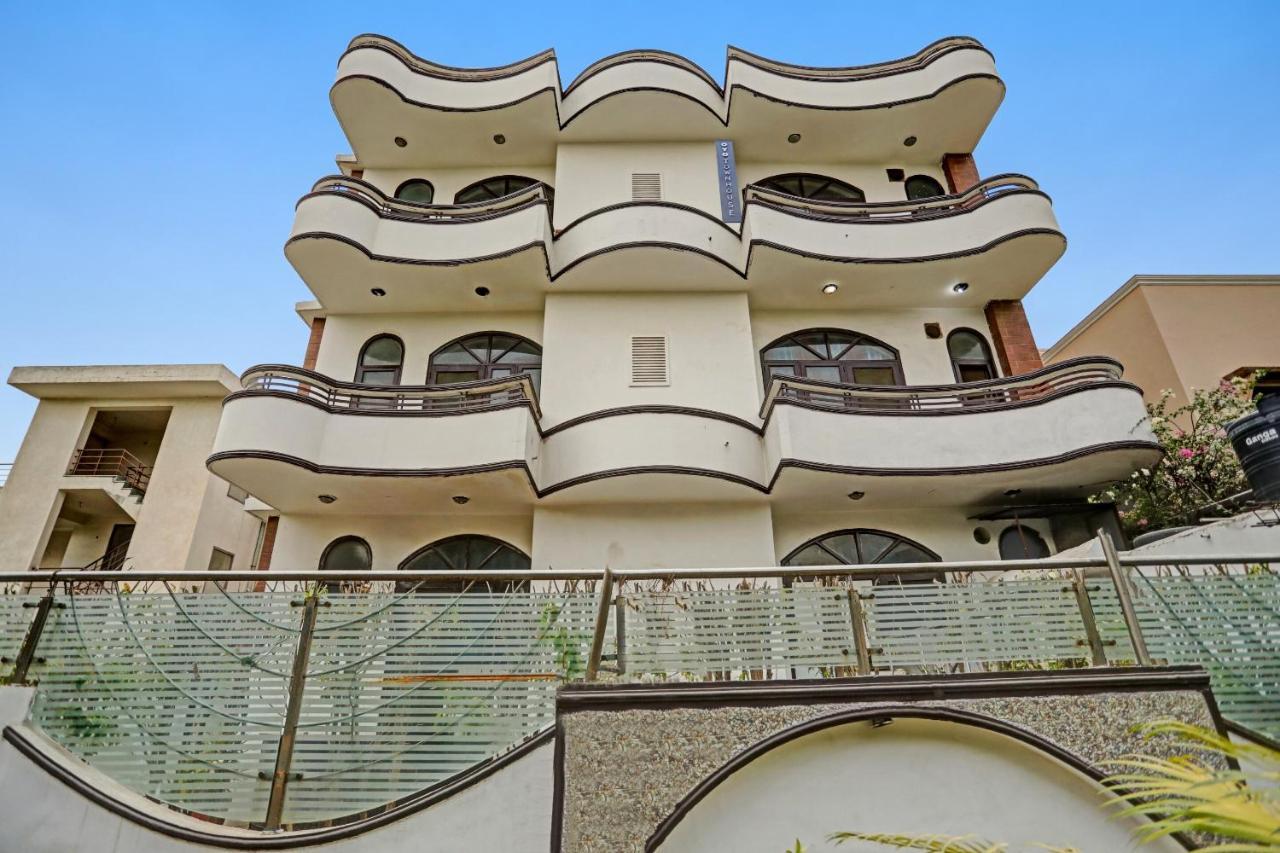 ホテル Townhouse The Premier View Near Iskcon Temple ノイダ エクステリア 写真